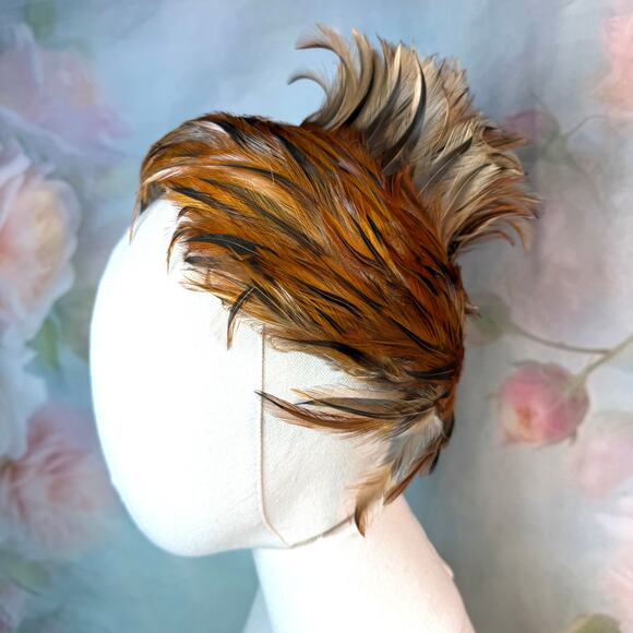 Vintage Evelyn Varon Exclusive Avant Garde Pheasant Feather Domed Hat - Picture 2 of 5